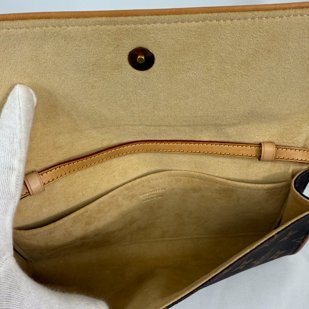 Louis Vuitton Twin GM Pochette - Picture 9 of 10
